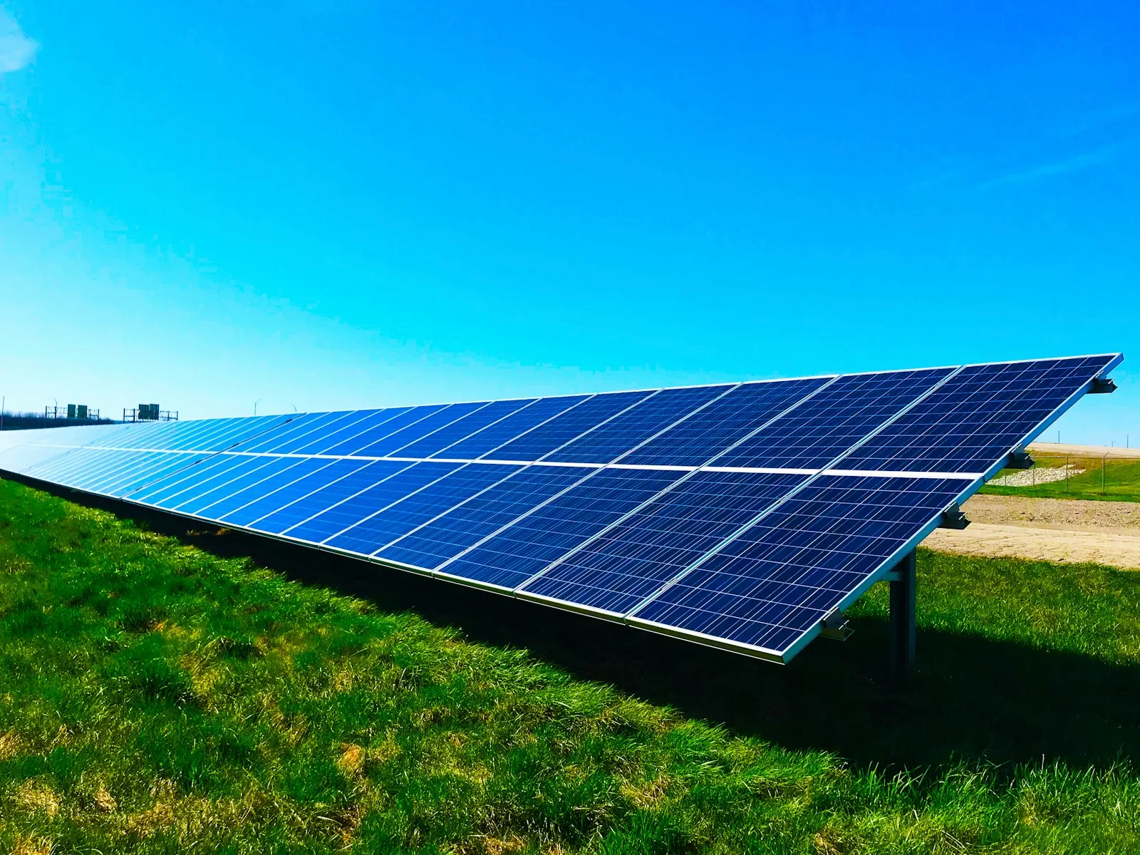 Elektriker in Schleswig-Holstein – Elektroinstallation, Glasfaser und Sicherheitstechnik